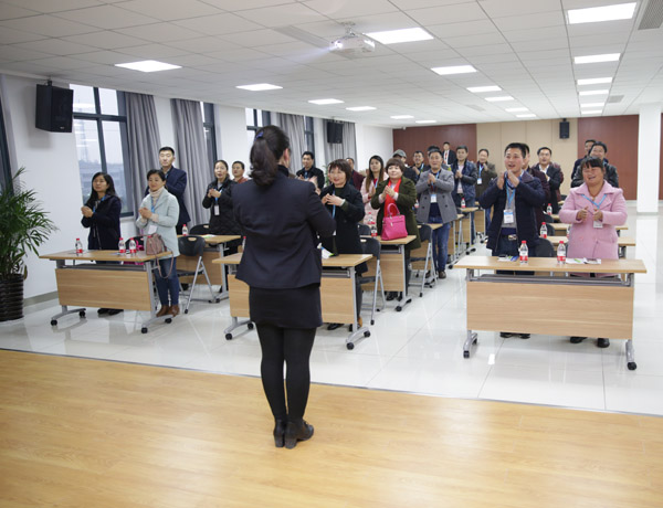 攜手并進，共創(chuàng)共贏——熱烈歡迎科恩陜西經(jīng)銷商團隊到廠參觀學習