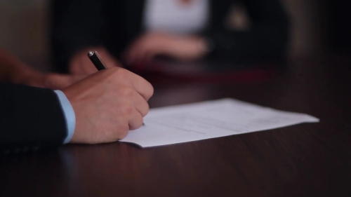 知情同意書(shū)如何簽署？?jī)?nèi)容/過(guò)程/更新/特殊人群/撤回和注意事項(xiàng)(圖1)